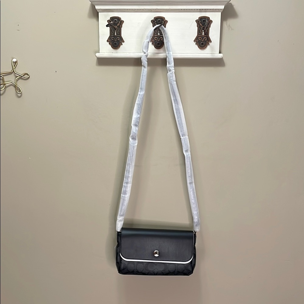 NWT Coach Reversible Flap black/Silver